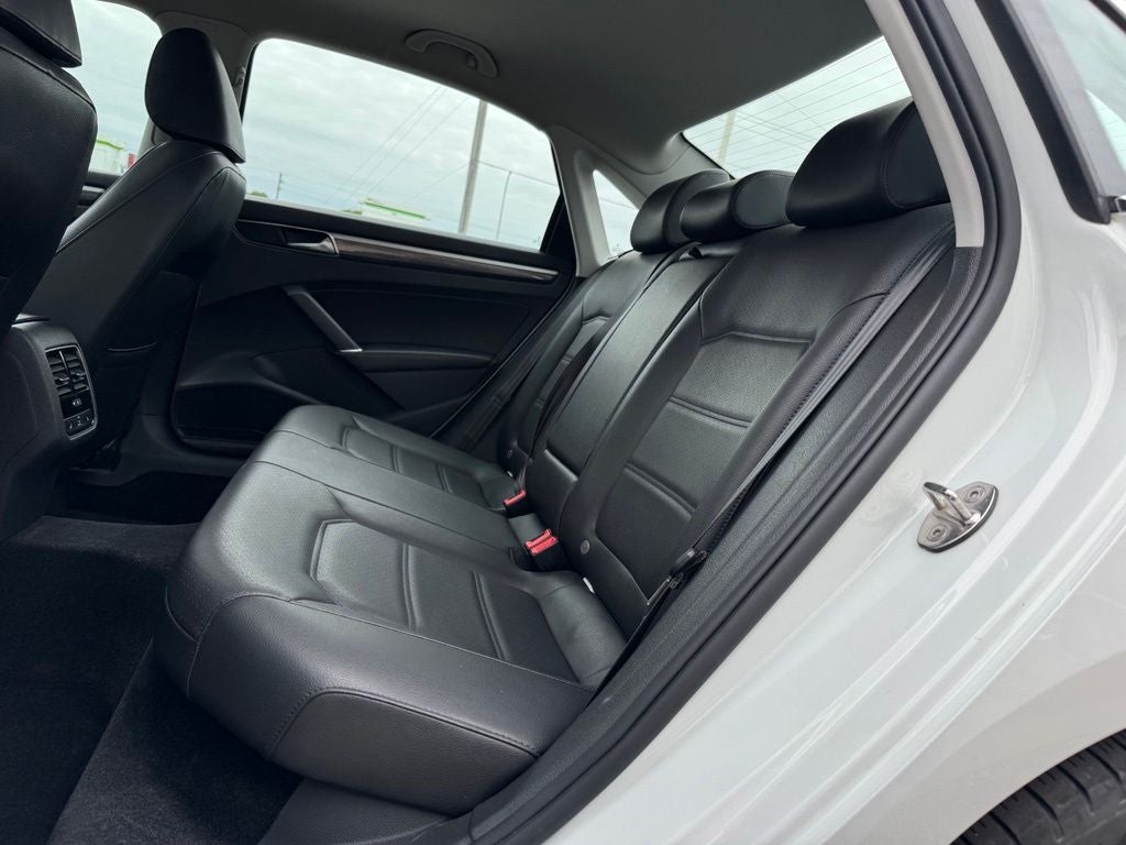 2018 Volkswagen Passat 2.0T SE
