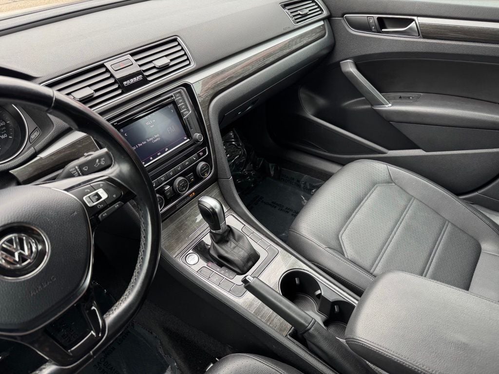 2018 Volkswagen Passat 2.0T SE