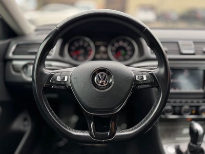 2018 Volkswagen Passat 2.0T SE