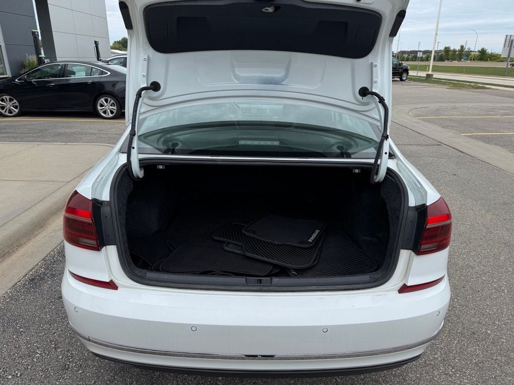 2018 Volkswagen Passat 2.0T SE