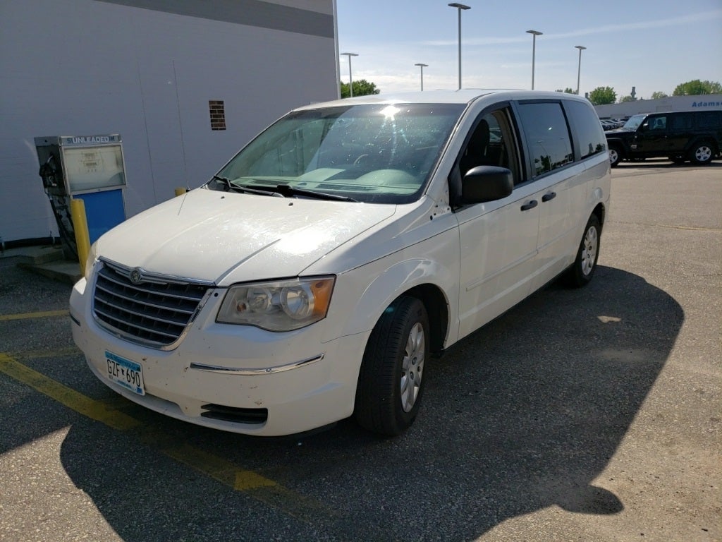 Used 2008 Chrysler Town & Country LX with VIN 2A8HR44H08R744062 for sale in Rochester, Minnesota