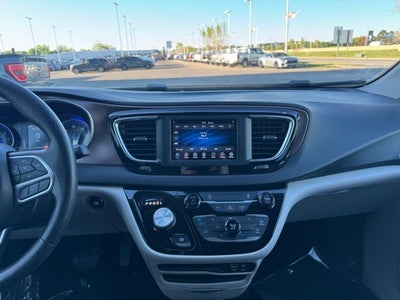 2020 Chrysler Voyager LXI