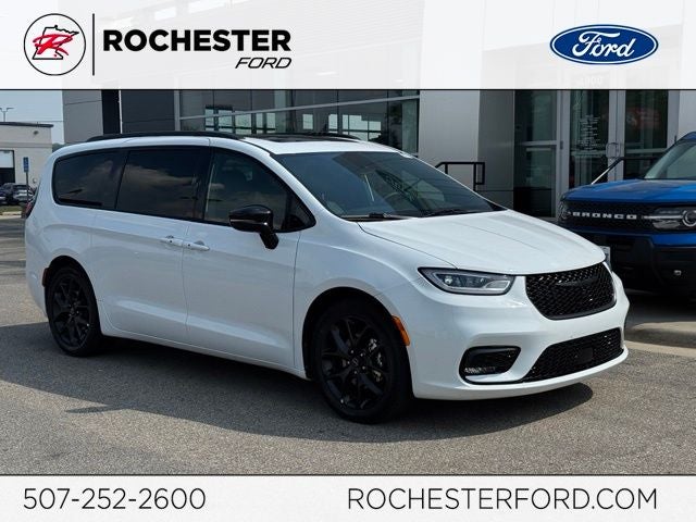 2025 Chrysler Pacifica