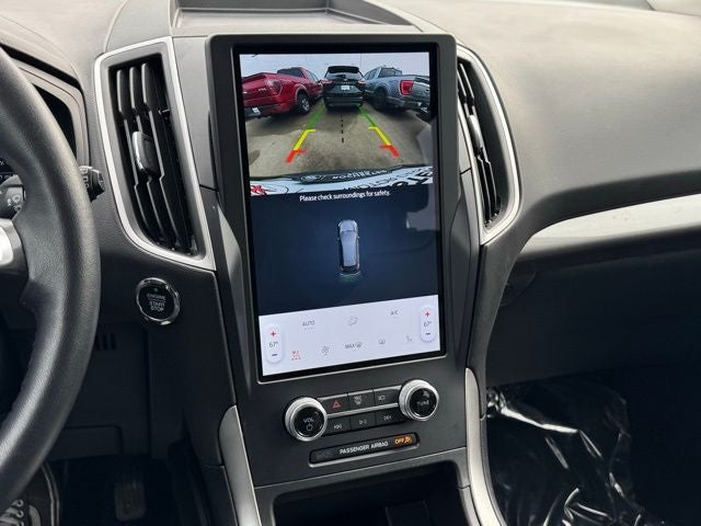 2023 Ford Edge SEL w/ Panoramic Moonroof + Heated Steering Wheel