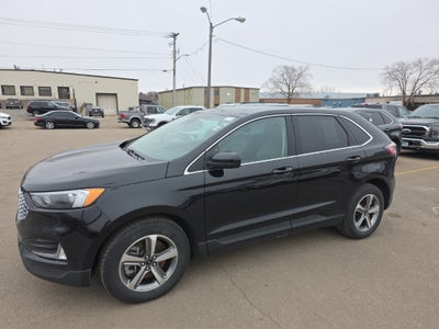 2024 Ford Edge SEL w/ Panoramic Moonroof + Heated Steering Wheel