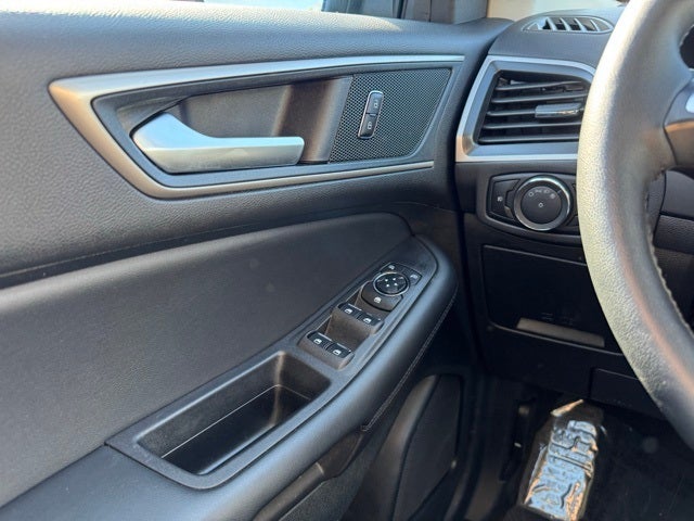 2024 Ford Edge SEL w/ Heated Steering Wheel + Trailer Tow Package