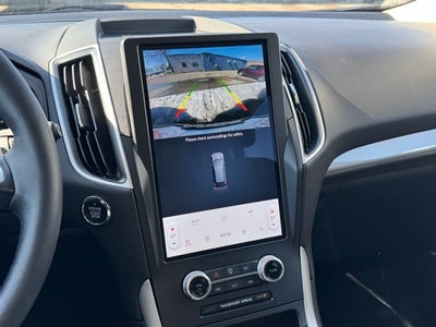 2024 Ford Edge SEL w/ Heated Steering Wheel + Trailer Tow Package