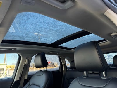 2024 Ford Edge SEL w/ Panoramic Moonroof + Heated Steering Wheel