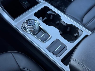 2024 Ford Edge SEL w/ Panoramic Moonroof + Heated Steering Wheel