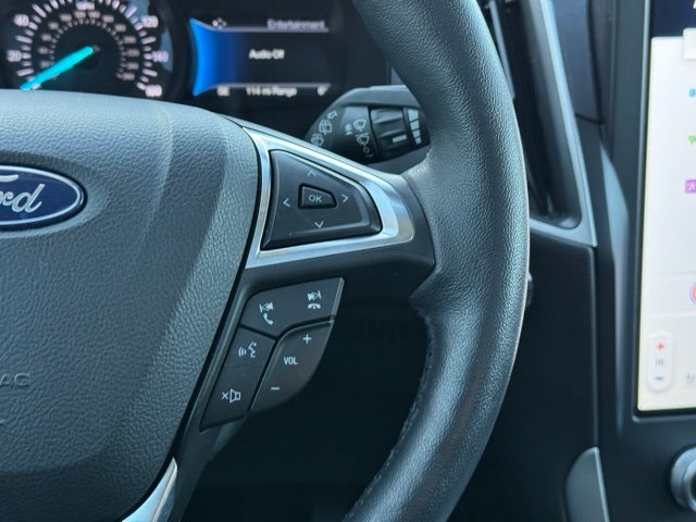 2024 Ford Edge SEL w/ Panoramic Moonroof + Heated Steering Wheel