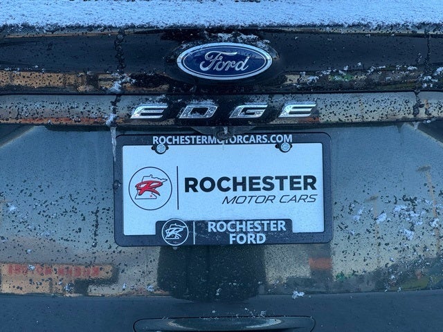 2024 Ford Edge SEL w/ Panoramic Moonroof + Heated Steering Wheel