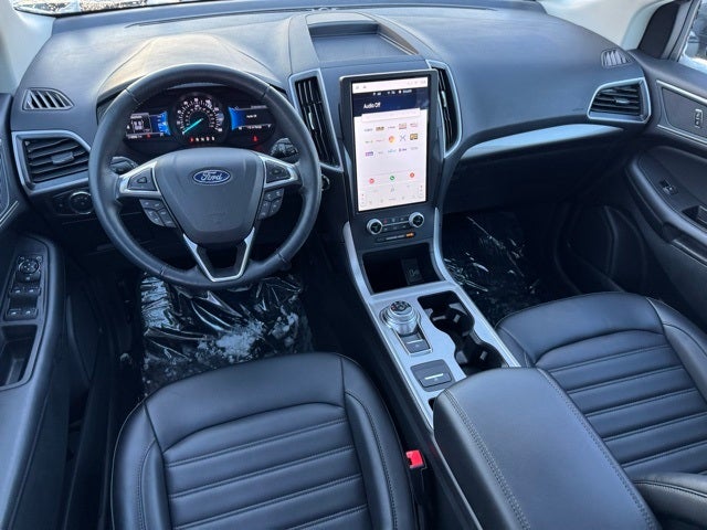 2024 Ford Edge SEL w/ Panoramic Moonroof + Heated Steering Wheel