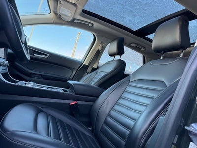 2024 Ford Edge SEL w/ Panoramic Moonroof + Heated Steering Wheel