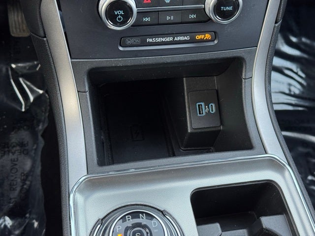 2022 Ford Edge SEL w/ Heated Steering Wheel + Power Liftgate