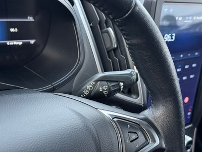 2022 Ford Edge SEL w/ Heated Steering Wheel + Power Liftgate