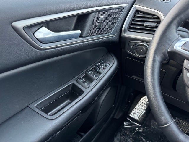 2022 Ford Edge SEL w/ Heated Steering Wheel + Power Liftgate