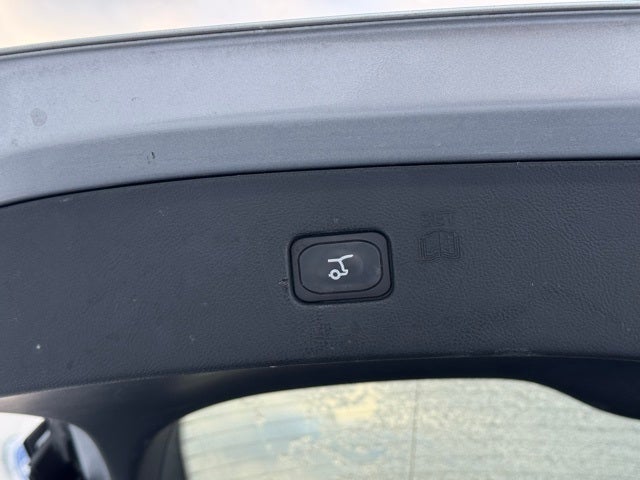 2022 Ford Edge SEL w/ Heated Steering Wheel + Power Liftgate