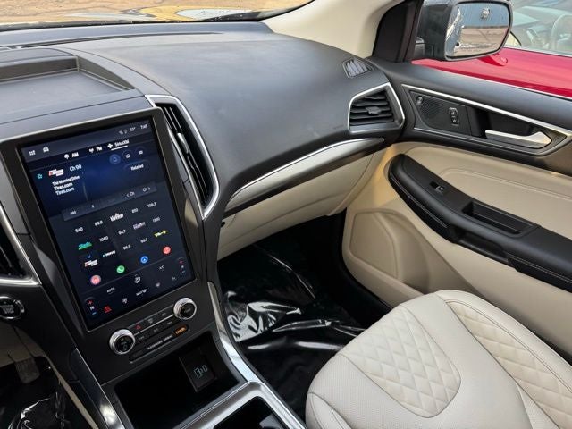 2024 Ford Edge Titanium w/ Adaptive Cruise + Heated Steering Wheel