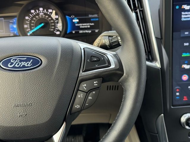 2024 Ford Edge Titanium w/ Adaptive Cruise + Heated Steering Wheel