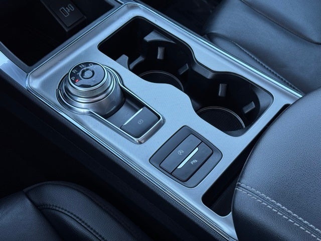 2022 Ford Edge Titanium w/ Panoramic Moonroof + Trailer Tow Package