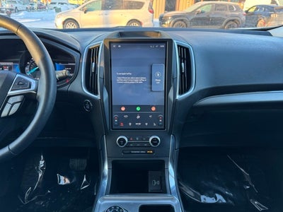 2022 Ford Edge Titanium w/ Panoramic Moonroof + Trailer Tow Package