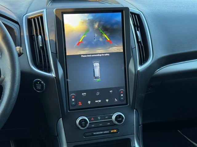 2022 Ford Edge Titanium w/ Panoramic Moonroof + Trailer Tow Package