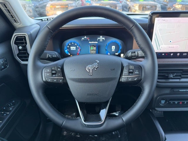 2025 Ford Bronco Sport Outer Banks w/Heated Steering Wheel + B&O Sound System