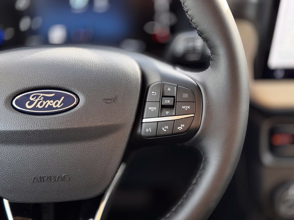 2026 Ford Maverick Lariat w/Power Moonroof