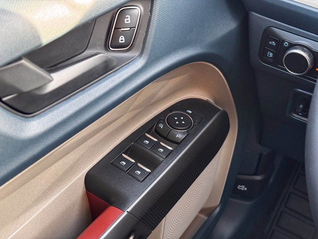 2026 Ford Maverick Lariat w/Power Moonroof