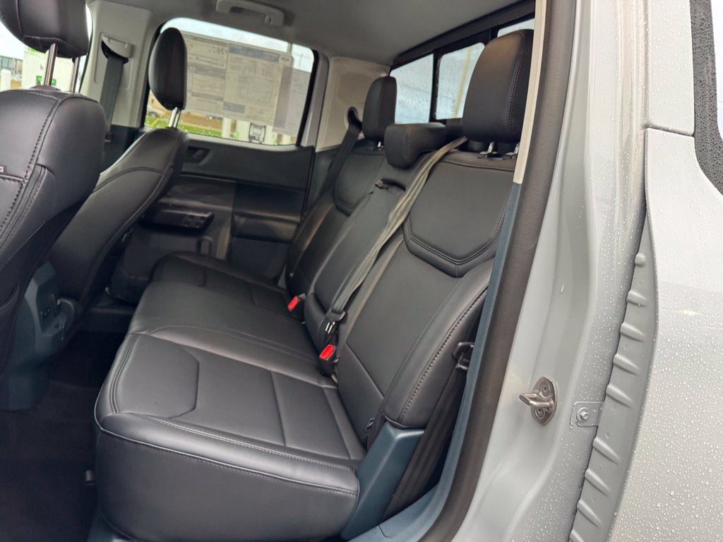 2026 Ford Maverick Lariat w/ 4k Tow and Black Appearance