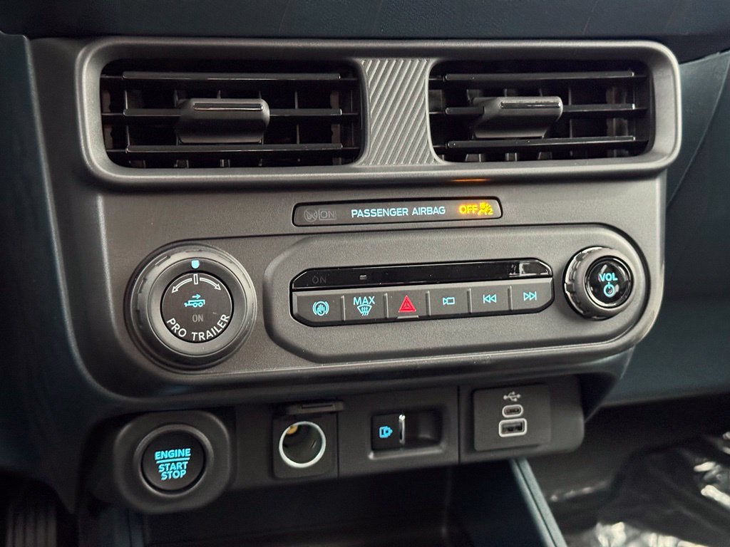 2026 Ford Maverick Lariat w/ 4k Tow and Black Appearance