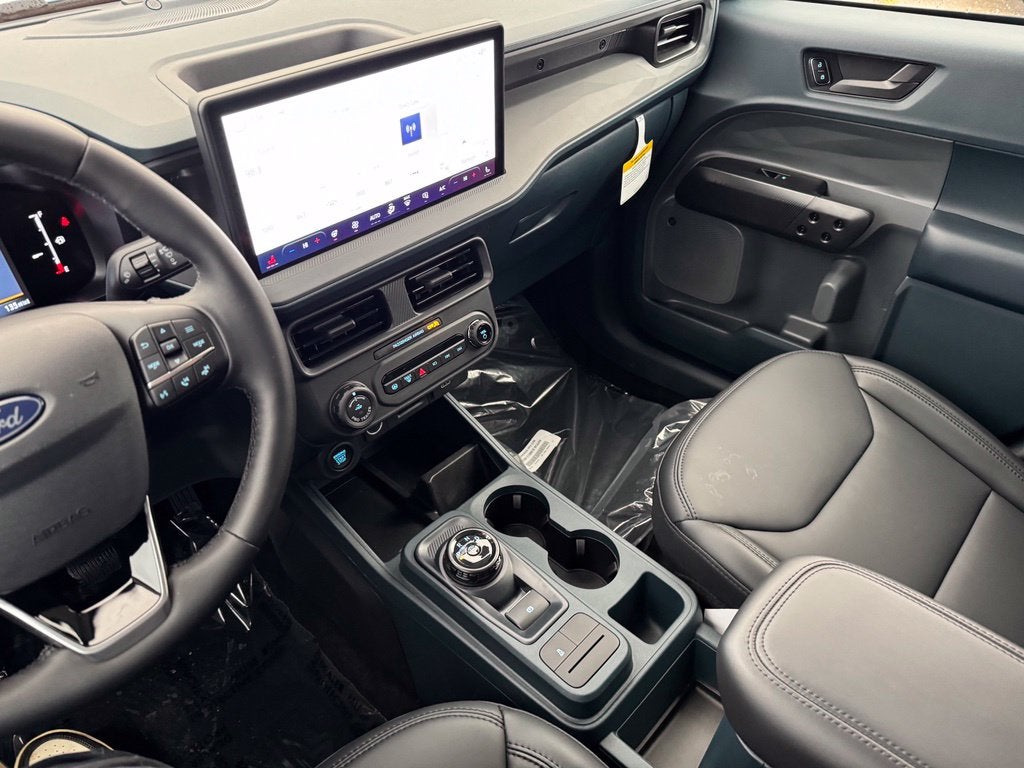 2026 Ford Maverick Lariat w/ 4k Tow and Black Appearance