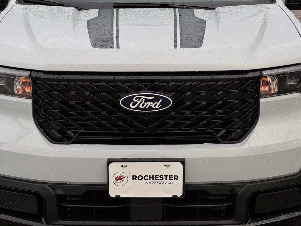 2026 Ford Maverick Lariat w/ 4k Tow and Black Appearance