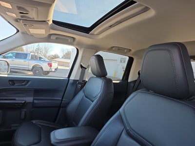 2024 Ford Maverick Lariat w/ Power Moonroof + 4K Tow Package