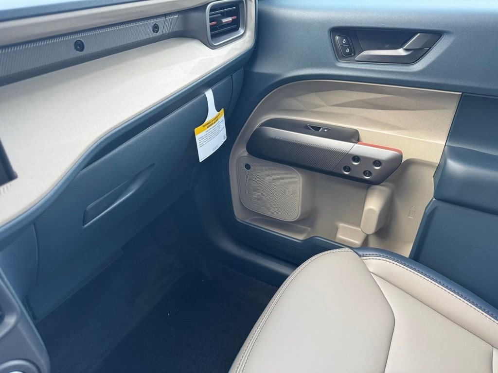 2026 Ford Maverick Lariat w/4k Tow + Power Moonroof