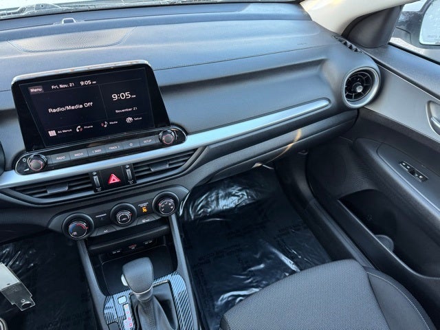 2023 Kia Forte LXS w/ Blindspot Detection