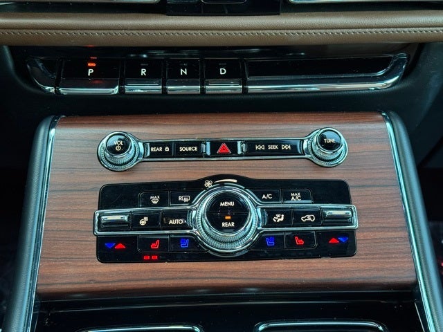 2022 Lincoln Aviator Reserve Special w/ Heated Steering Wheel + Trailer Tow Pac