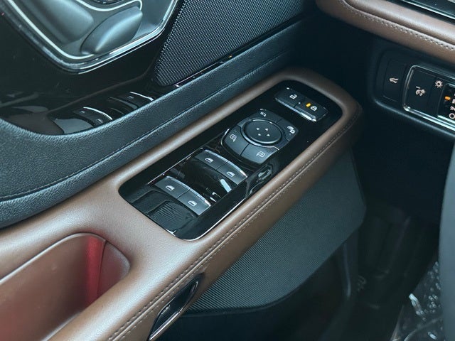 2022 Lincoln Aviator Reserve Special w/ Heated Steering Wheel + Trailer Tow Pac