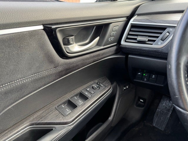 2018 Honda Clarity Plug-In Hybrid Touring w/ Navigation + Adaptive Cruise