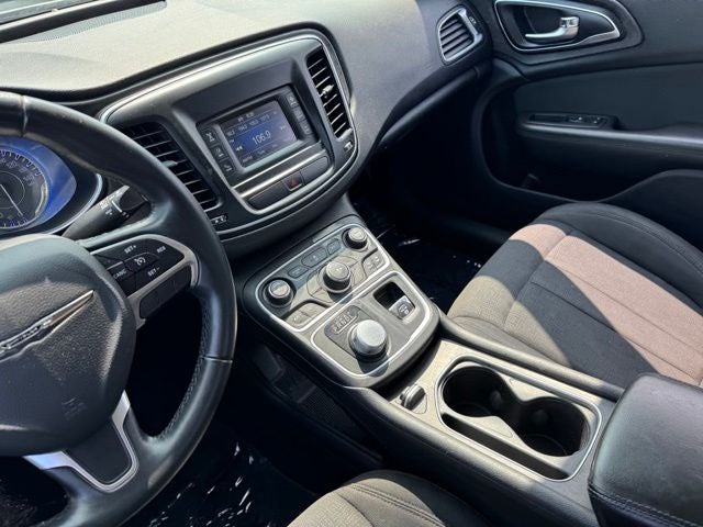 2017 Chrysler 200 LX