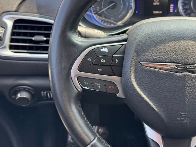 2017 Chrysler 200 LX