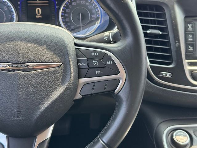 2017 Chrysler 200 LX