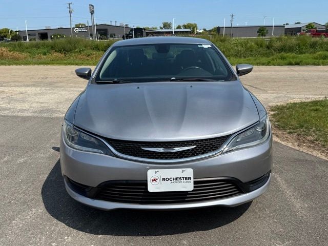 2017 Chrysler 200 LX