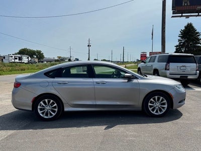 2017 Chrysler 200 LX