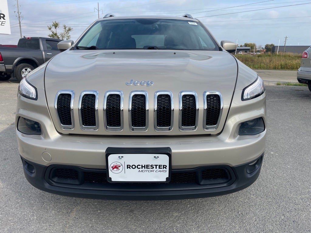 Used 2014 Jeep Cherokee Latitude with VIN 1C4PJMCS3EW230099 for sale in Rochester, Minnesota