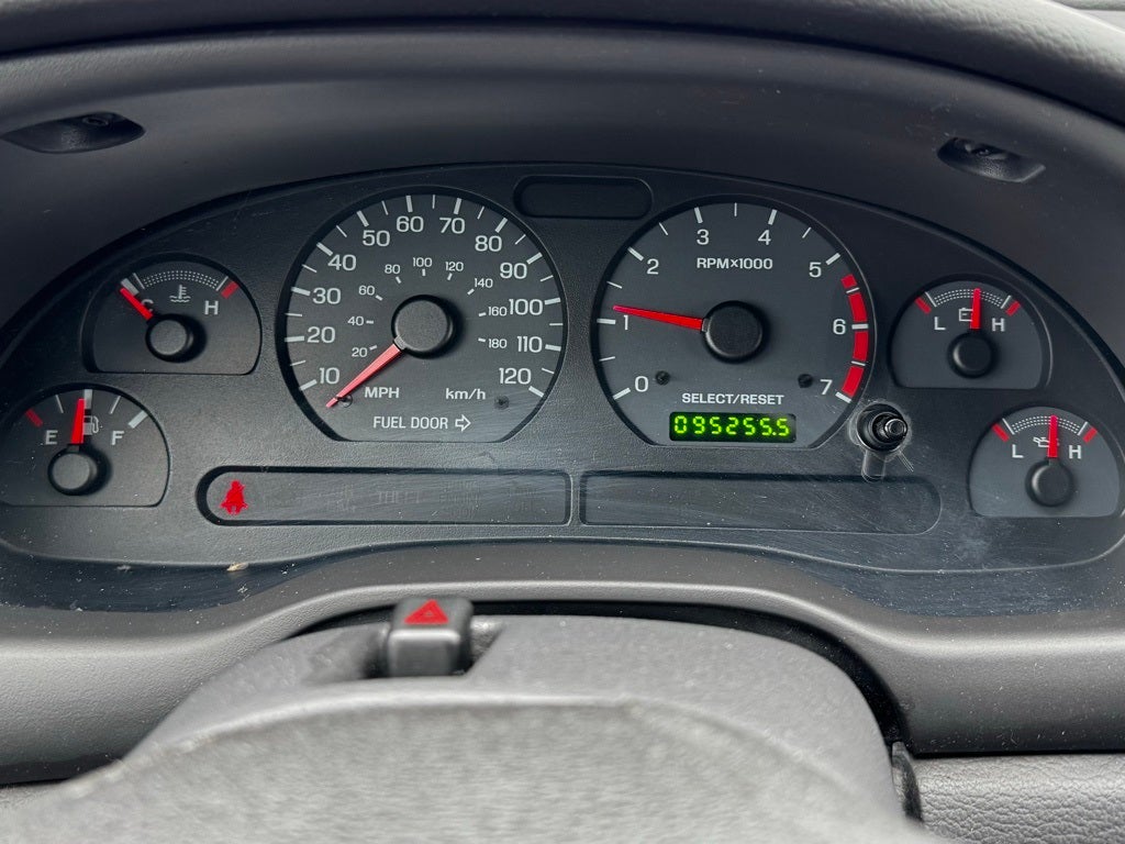 2003 Ford Mustang V6