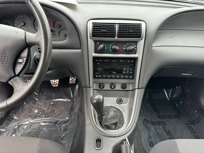 2003 Ford Mustang V6