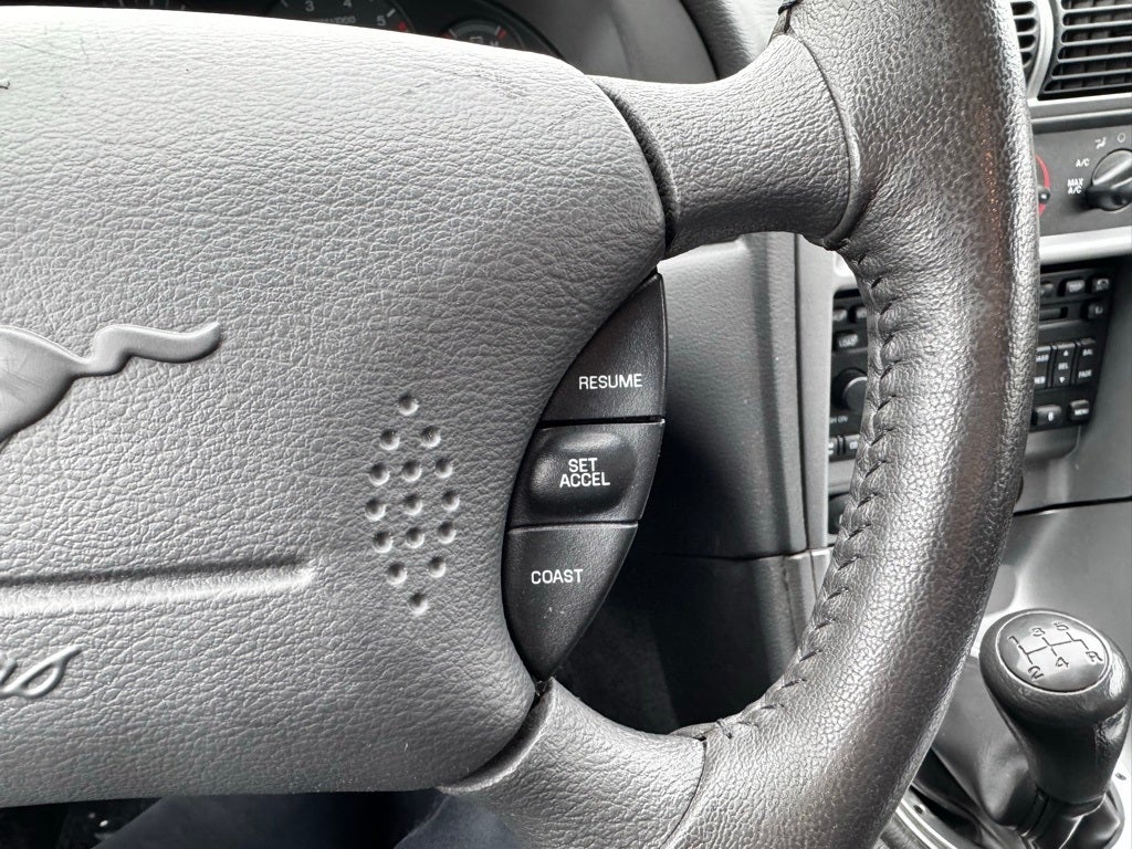 2003 Ford Mustang V6