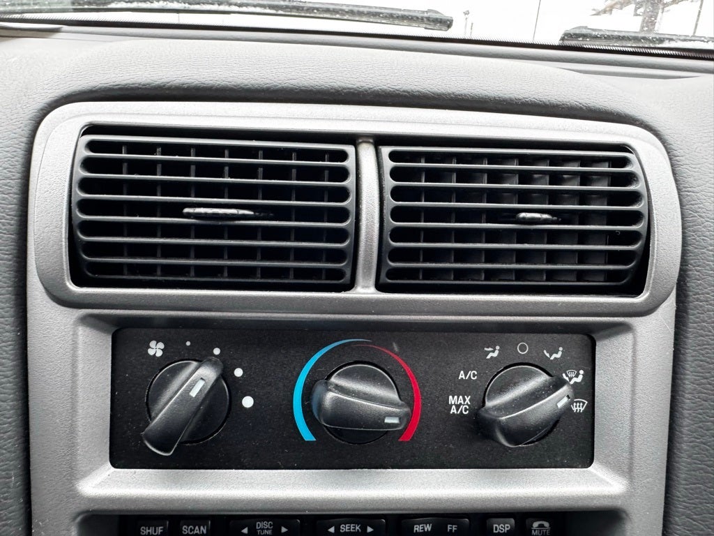 2003 Ford Mustang V6