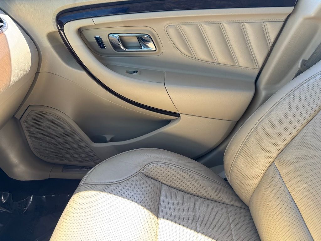 2015 Ford Taurus Limited